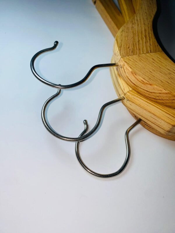 Gripping Cuts Hangers - Image 4